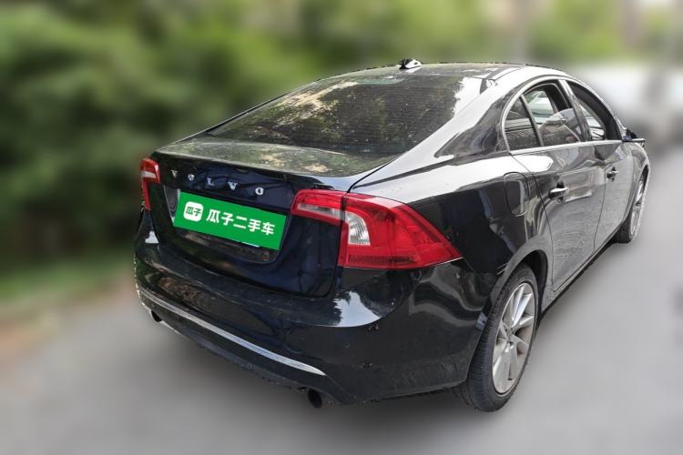 Used Volvo S60 2015 S60L 2.0T Zhiyuan Edition Rear Right 45 Deg