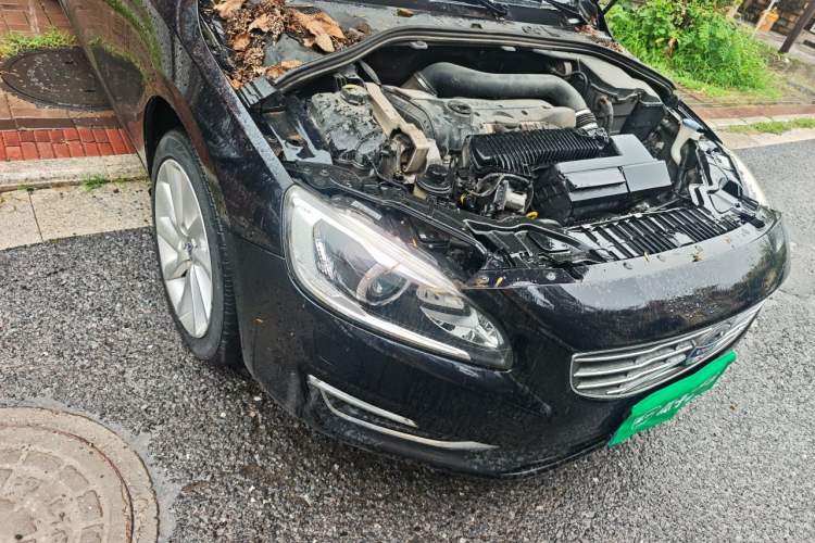Used Volvo S60 2015 S60L 2.0T Zhiyuan Edition Right Front Headlight