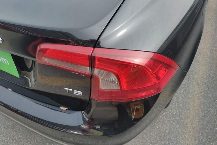 Used Volvo S60 2015 S60L T5 Intelligent Drive Edition Right Rear Taillight