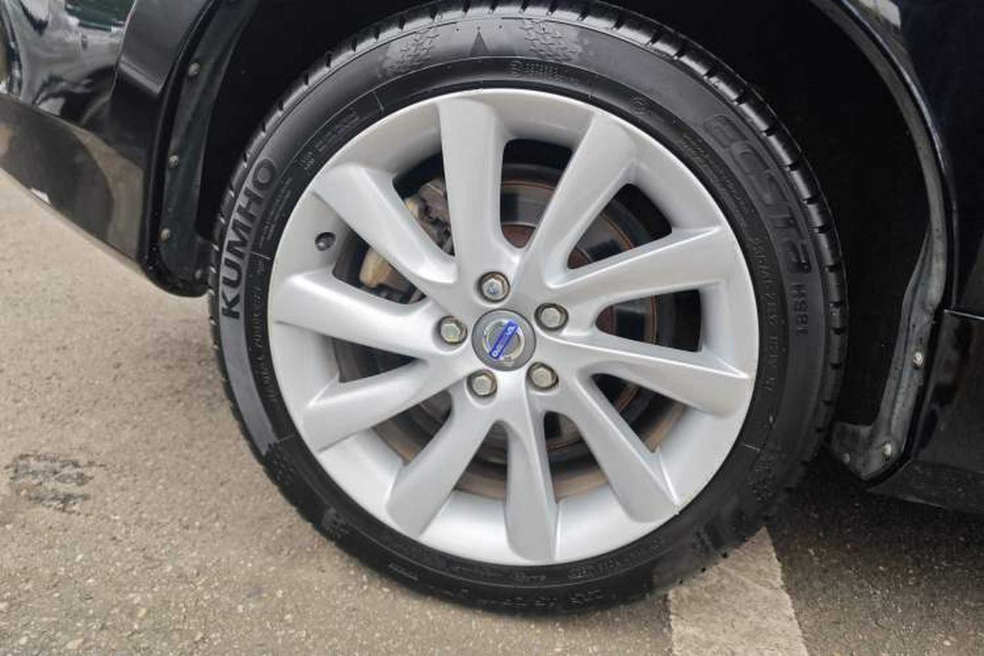 Used Volvo S60 2015 S60L 2.0T Zhiyuan Edition Right Rear Wheel Hub