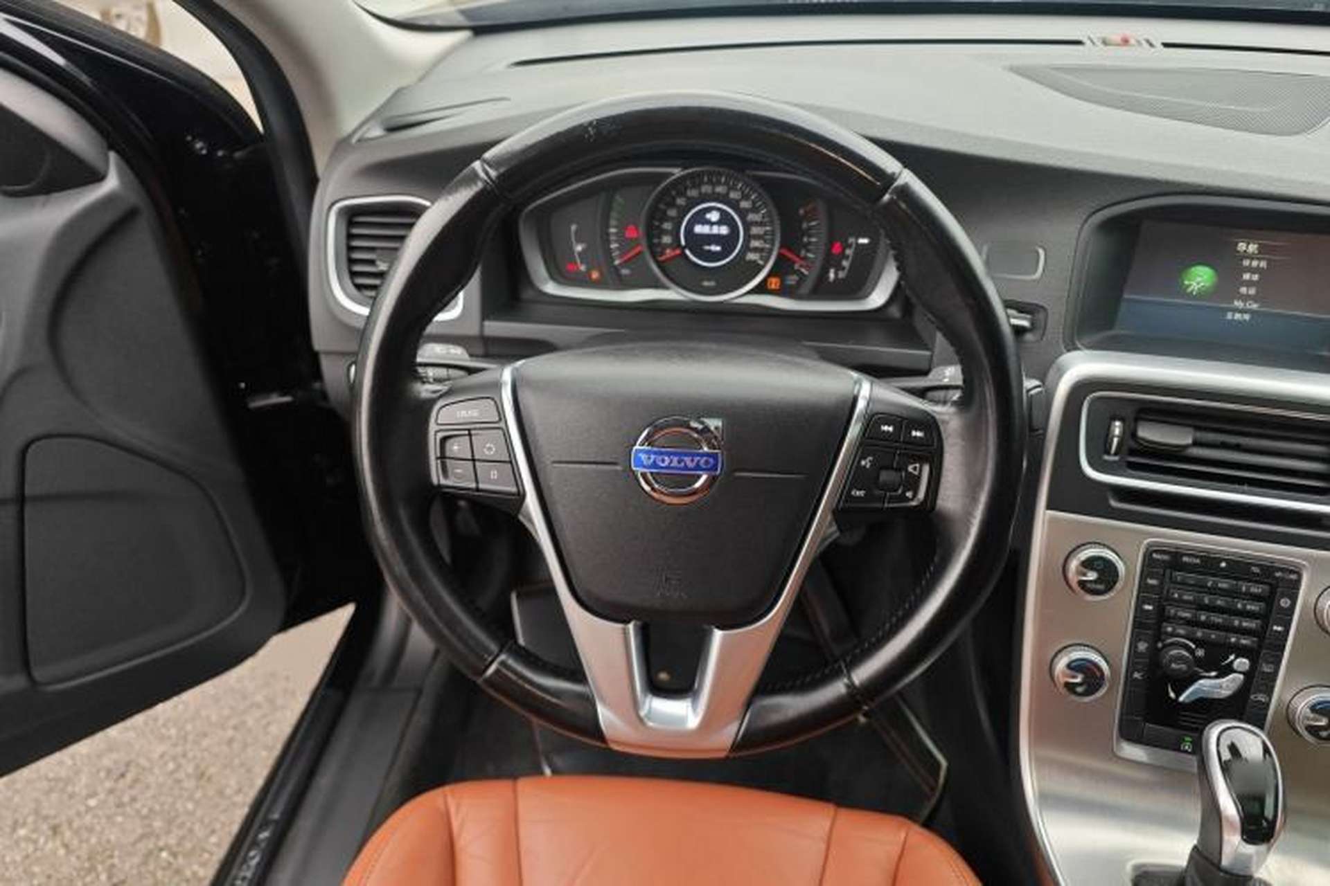 Used Volvo S60 2015 S60L 2.0T Zhiyuan Edition Steering Wheel