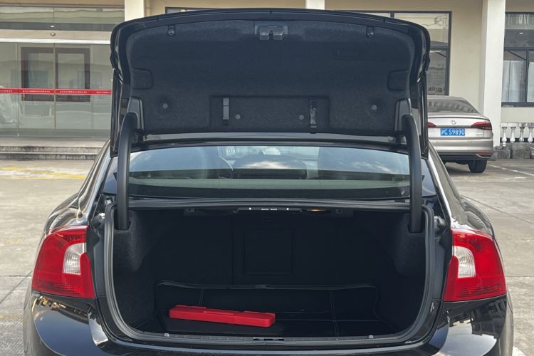 Used Volvo S60 2015 S60L 2.0T Smart Drive Edition Trunk