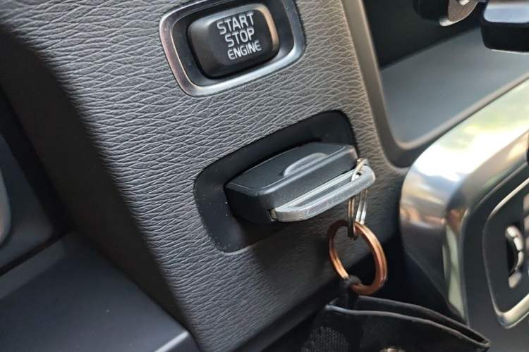Used Volvo S60 2015 S60L 2.0T Smart Drive Edition Vehicle Key