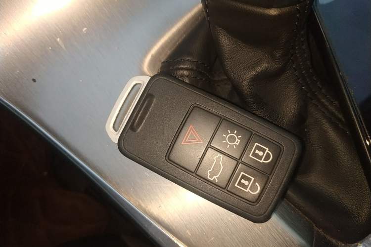 Used Volvo S60 2015 S60L 2.0T Smart Drive Edition Vehicle Key