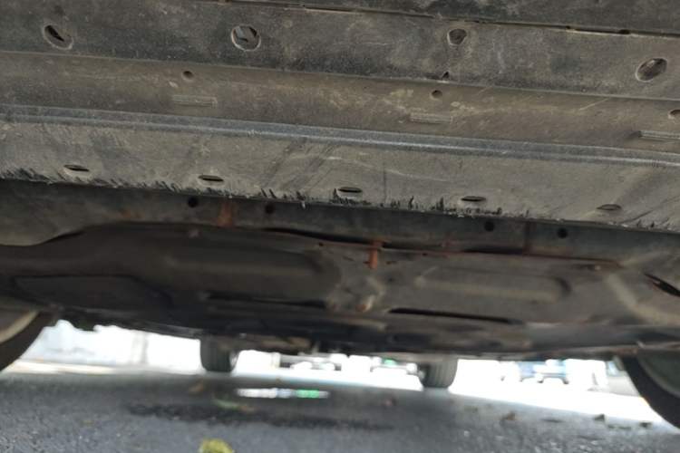 Used Volvo S60 2015 S60L 2.0T Zhiyuan Edition Chassis Front