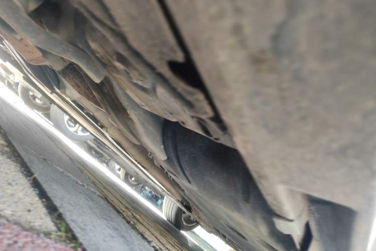 Used Volvo S60 2015 S60L 2.0T Zhiyuan Edition Chassis Front Left