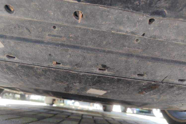 Used Volvo S60 2015 S60L 2.0T Zhiyuan Edition Chassis Front