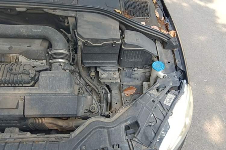 Used Volvo S60 2015 S60L T5 Intelligent Drive Edition Engine Bay Left