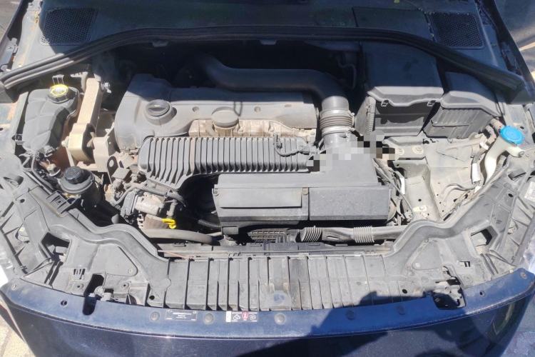 Used Volvo S60 2015 S60L 2.0T Zhiyuan Edition Engine Bay