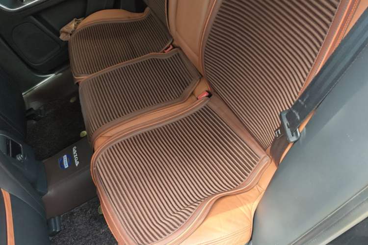 Used Volvo S60 2015 S60L 2.0T Zhiyuan Edition Left Rear Seat