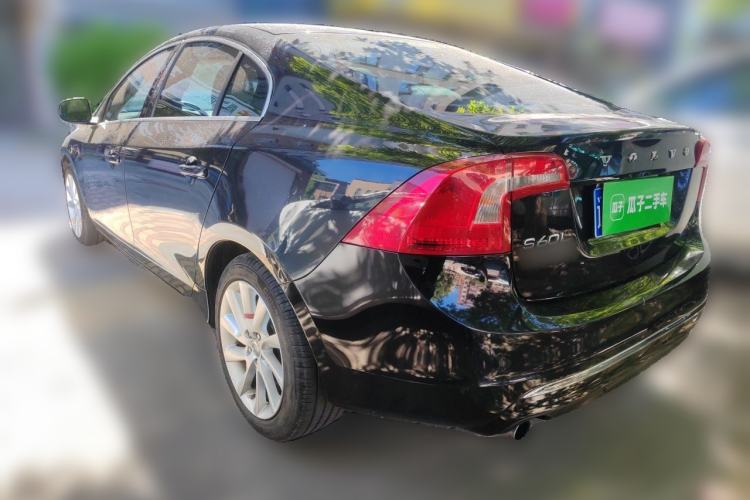 Used Volvo S60 2015 S60L 2.0T Zhiyuan Edition Rear Left 45 Deg