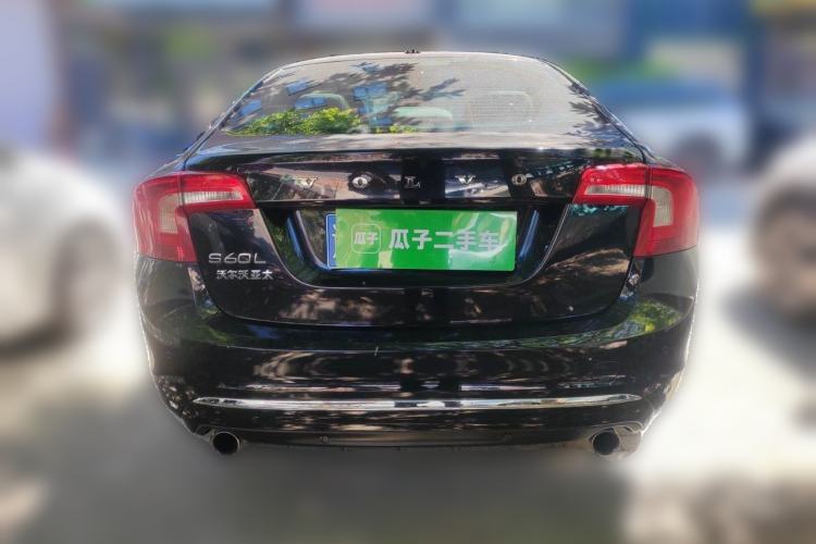 Used Volvo S60 2015 S60L 2.0T Zhiyuan Edition Rear