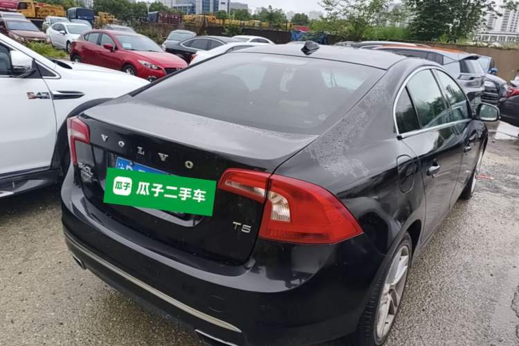 Used Volvo S60 2015 S60L T5 Intelligent Drive Edition Rear Right 45 Deg