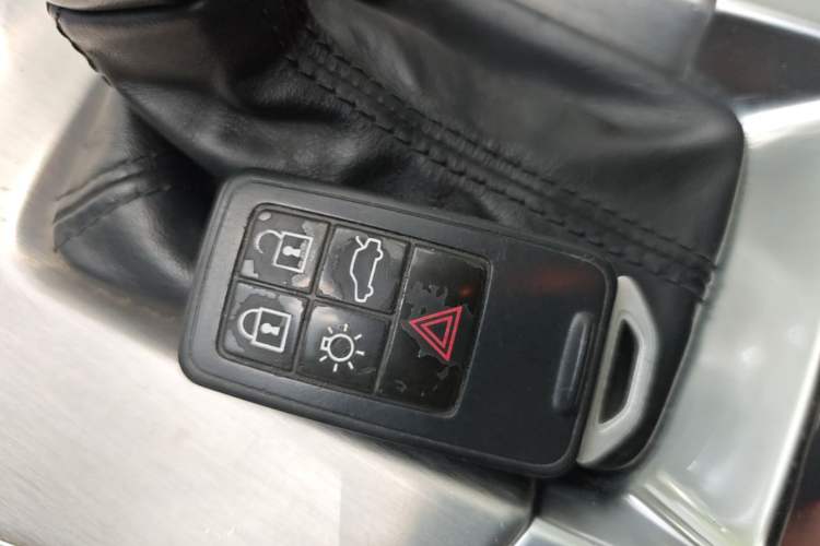 Used Volvo S60 2015 S60L 2.0T Zhiyuan Edition Vehicle Key
