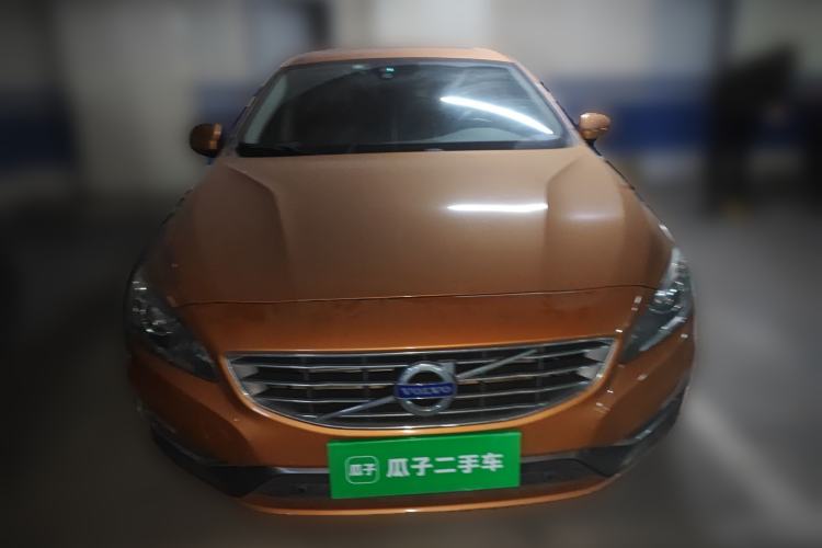 Used Volvo S60 2015 S60L 2.0T Zhiyuan Edition Front