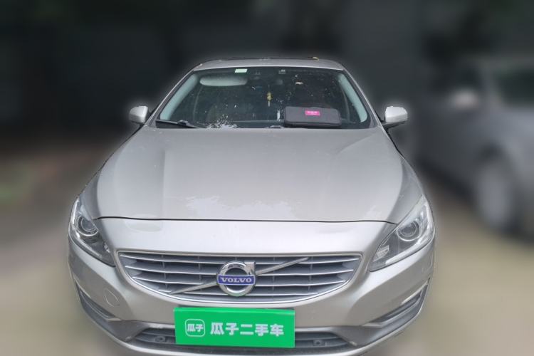 Used Volvo S60 2015 S60L 2.0T Zhiyuan Edition Front