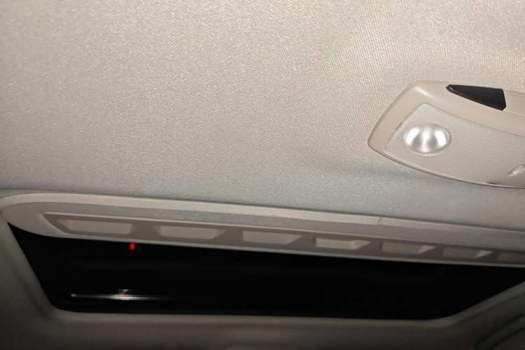 Used Volvo S60 2015 S60L 2.0T Zhiyuan Edition Headliner