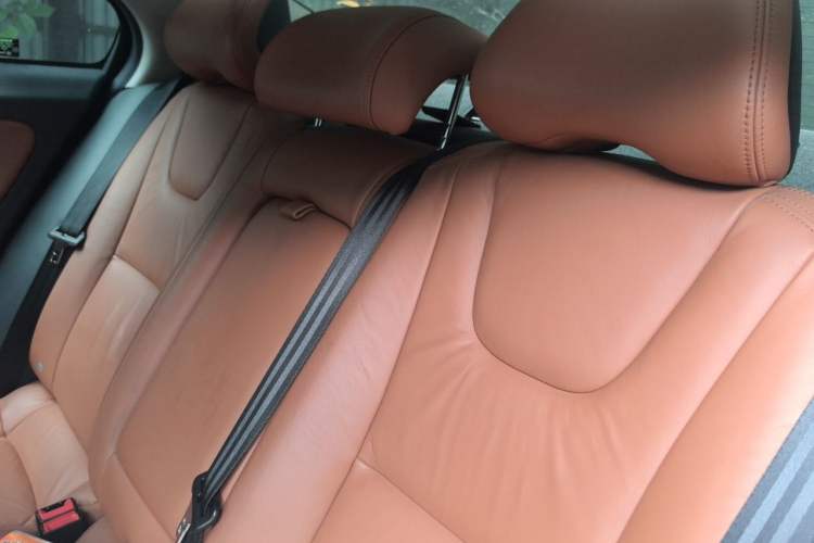 Used Volvo S60 2015 S60L 2.0T Zhiyuan Edition Left Rear Seat