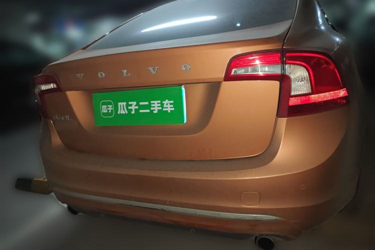 Used Volvo S60 2015 S60L 2.0T Zhiyuan Edition Rear