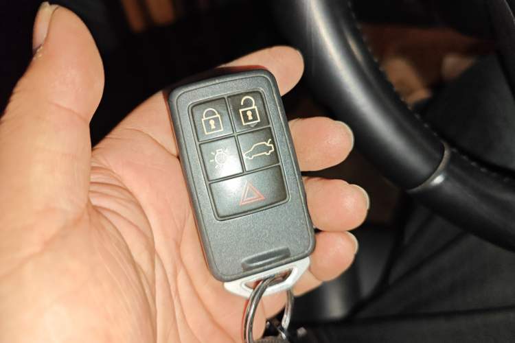 Used Volvo S60 2015 S60L 2.0T Zhiyuan Edition Vehicle Key