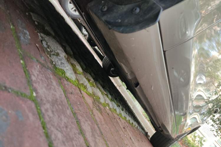 Used Volvo S60 2015 S60L 2.0T Zhiyuan Edition Chassis Front Left