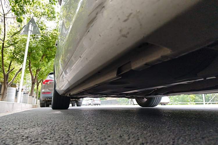 Used Volvo S60 2015 S60L 2.0T Zhiyuan Edition Chassis Front Right