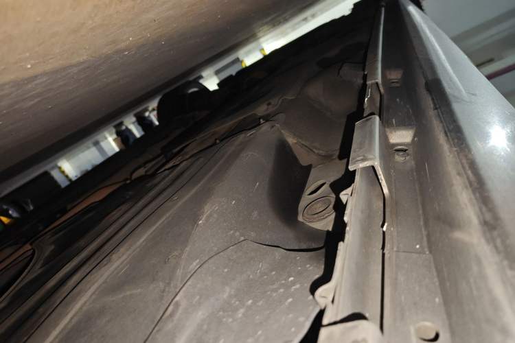 Used Volvo S60 2015 S60L 2.0T Zhiyuan Edition Chassis Rear Left
