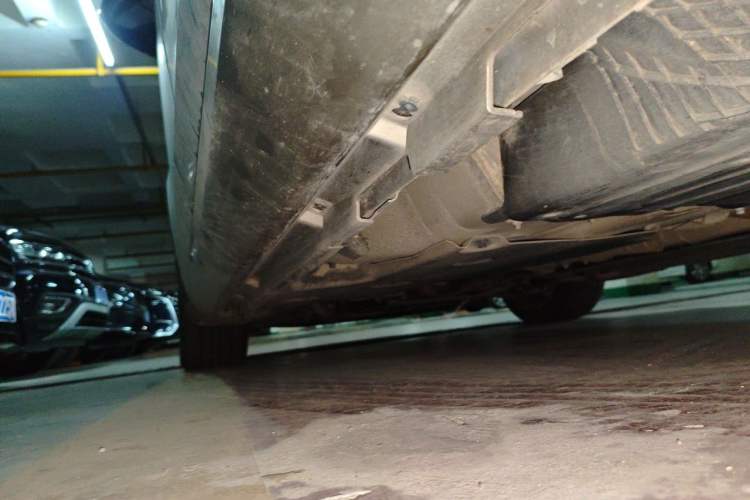 Used Volvo S60 2015 S60L 2.0T Zhiyuan Edition Chassis Rear Left
