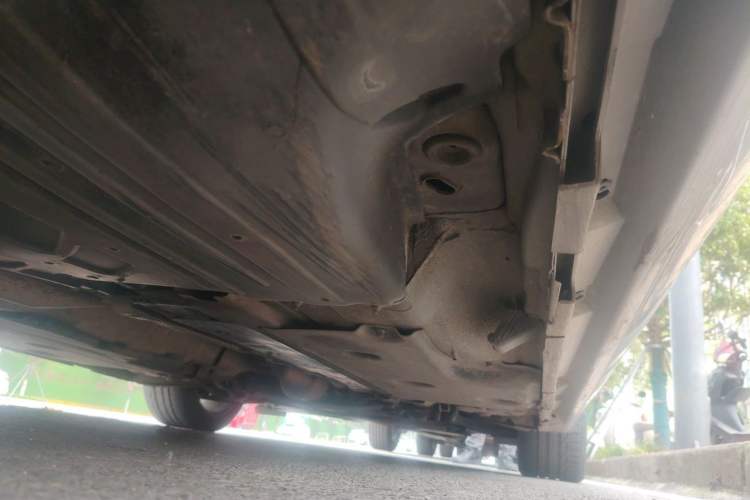Used Volvo S60 2015 S60L 2.0T Zhiyuan Edition Chassis Rear Right