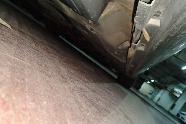 Used Volvo S60 2015 S60L 2.0T Zhiyuan Edition Chassis Rear Right