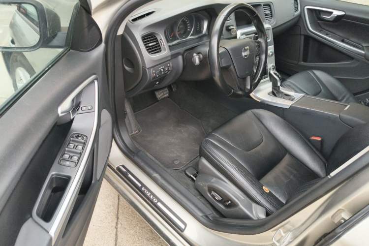 Used Volvo S60 2015 S60L 2.0T Smart Drive Edition Driver Seat
