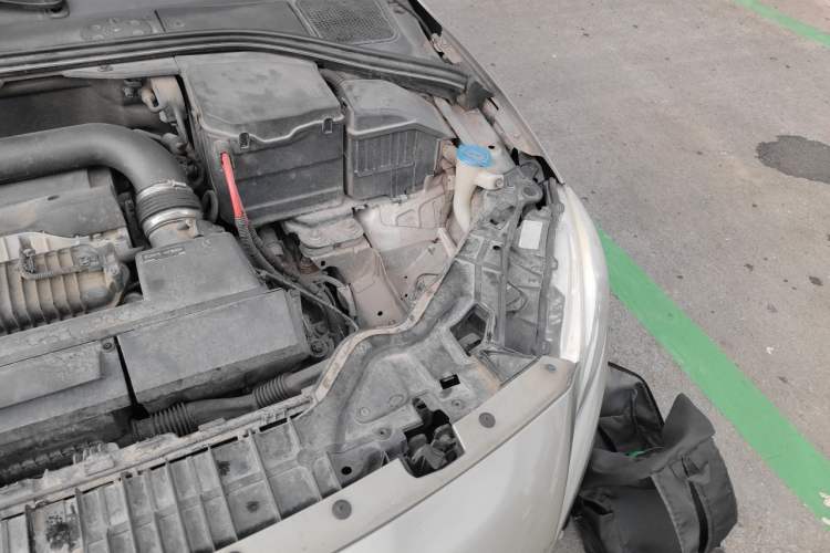 Used Volvo S60 2015 S60L T5 Intelligent Drive Edition Engine Bay Left