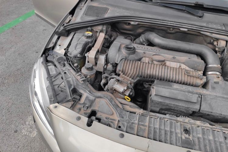 Used Volvo S60 2015 S60L T5 Intelligent Drive Edition Engine Bay Right