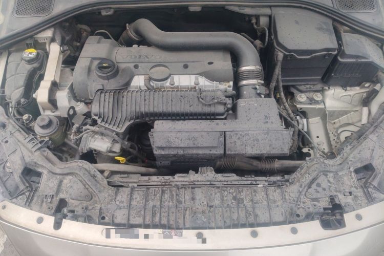 Used Volvo S60 2015 S60L 2.0T Zhiyuan Edition Engine Bay
