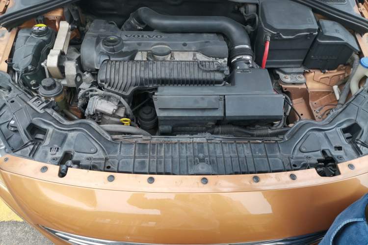 Used Volvo S60 2015 S60L T5 Intelligent Drive Edition Engine Bay