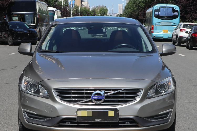 Used Volvo S60 2015 S60L 2.0T Zhiyuan Edition Exterior 1