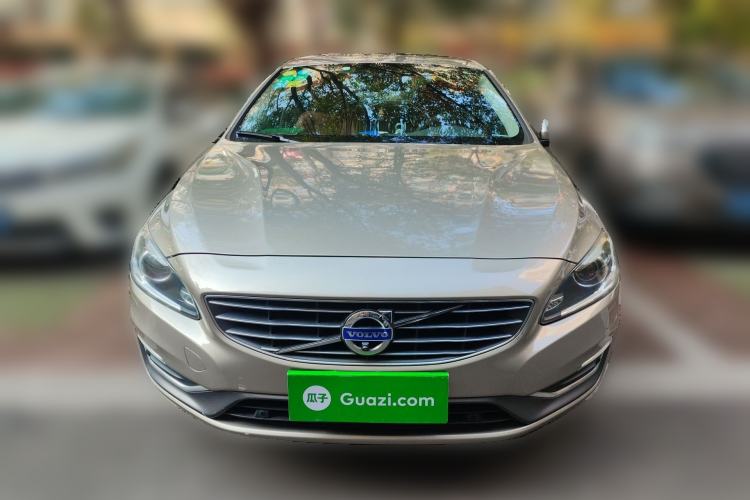 Used Volvo S60 2015 S60L 2.0T Zhiyuan Edition Front