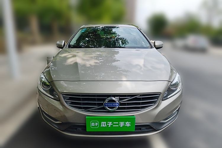 Used Volvo S60 2015 S60L 2.0T Zhiyuan Edition Front
