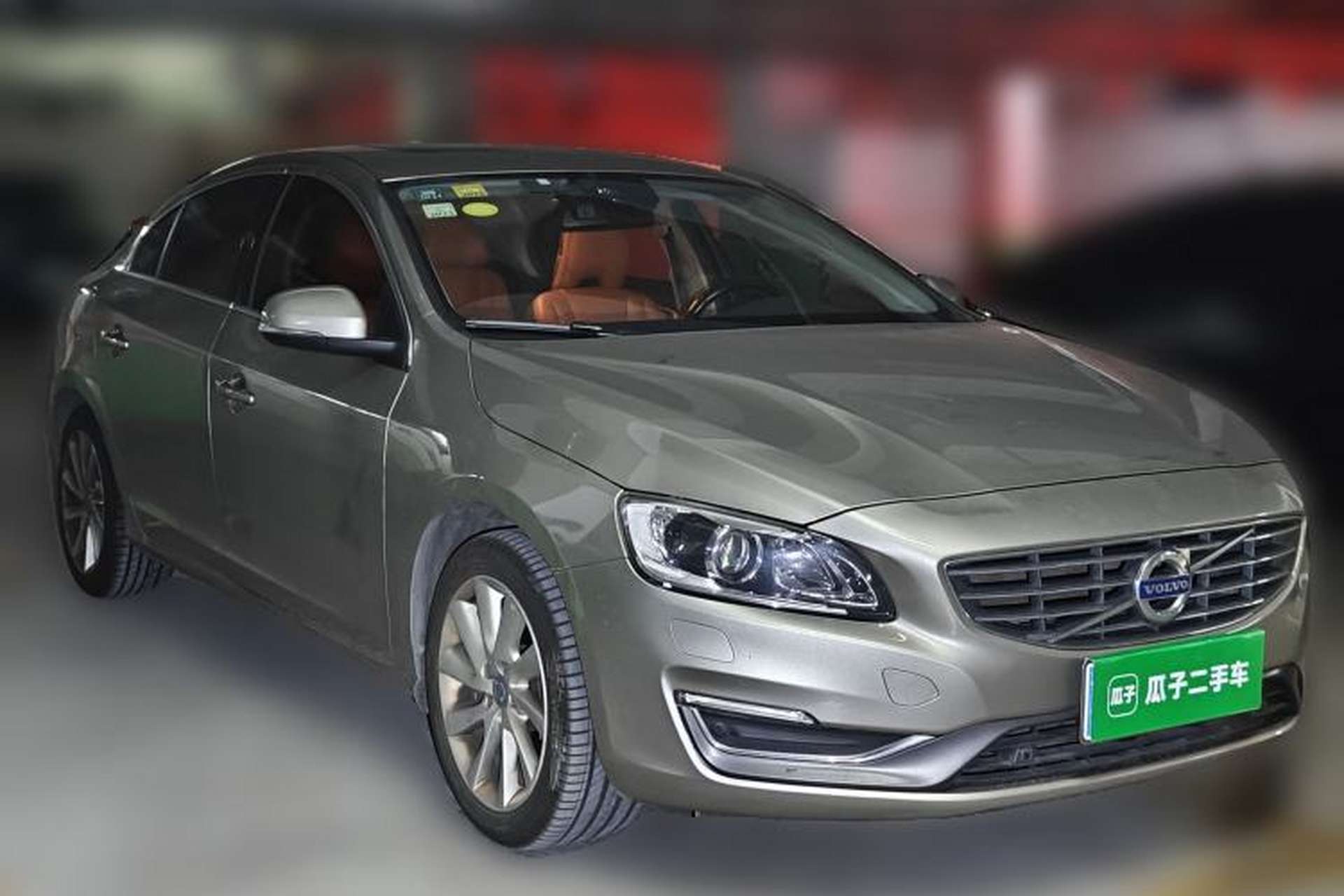 Used Volvo S60 2015 S60L 2.0T Zhiyuan Edition Front Right 45 Deg