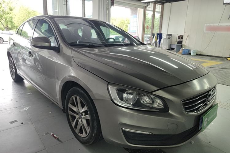 Used Volvo S60 2015 S60L 2.0T Smart Drive Edition Front Right 45 Deg