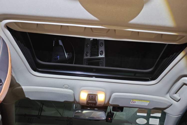 Used Volvo S60 2015 S60L 2.0T Zhiyuan Edition Headliner