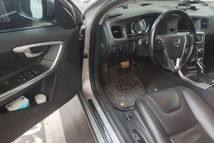 Used Volvo S60 2015 S60L T5 Intelligent Drive Edition Interior 3