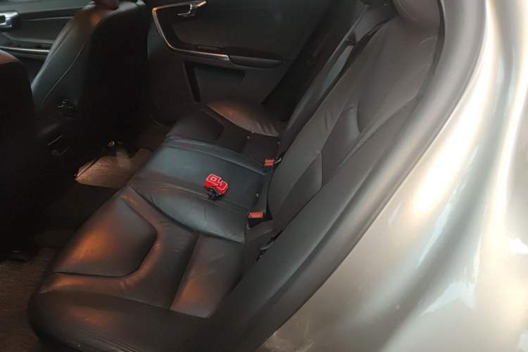 Used Volvo S60 2015 S60L T5 Intelligent Drive Edition Interior 4