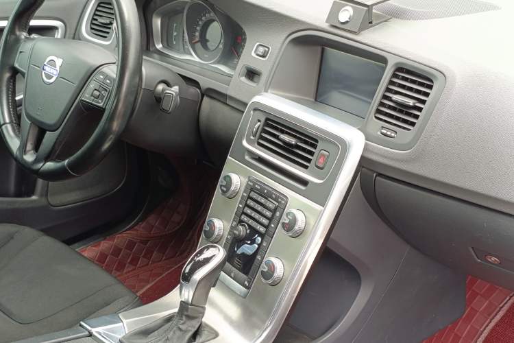 Used Volvo S60 2015 S60L 2.0T Smart Drive Edition Interior 5