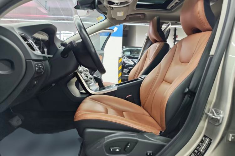 Used Volvo S60 2015 S60L T5 Intelligent Drive Edition Interior 6