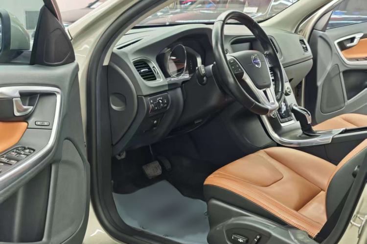 Used Volvo S60 2015 S60L T5 Intelligent Drive Edition Interior 7