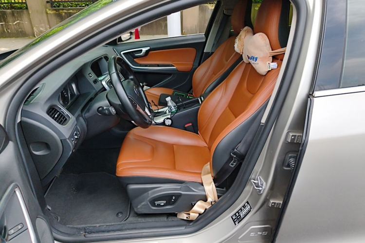 Used Volvo S60 2015 S60L 2.0T Zhiyuan Edition Left Front Seat