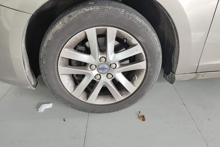 Used Volvo S60 2015 S60L 2.0T Smart Drive Edition Left Front Wheel Hub