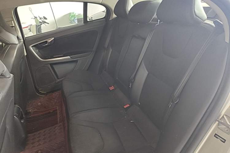 Used Volvo S60 2015 S60L 2.0T Smart Drive Edition Left Rear Seat