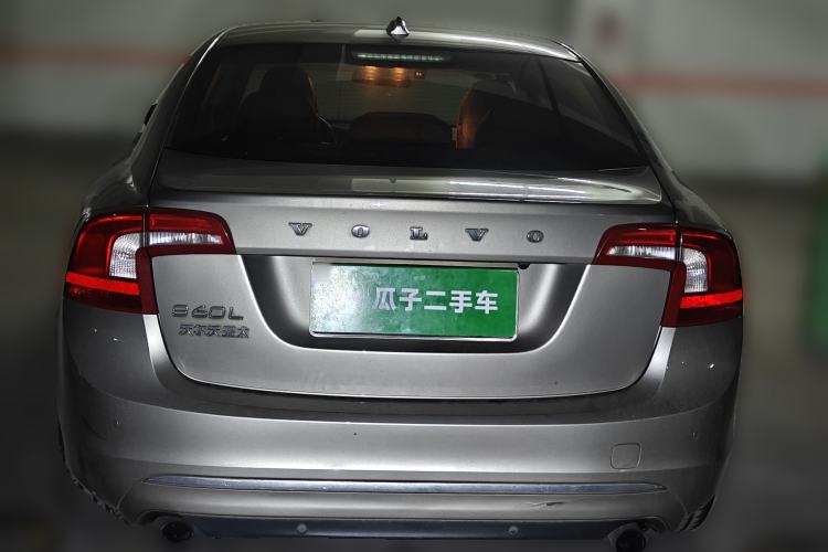 Used Volvo S60 2015 S60L 2.0T Zhiyuan Edition Rear
